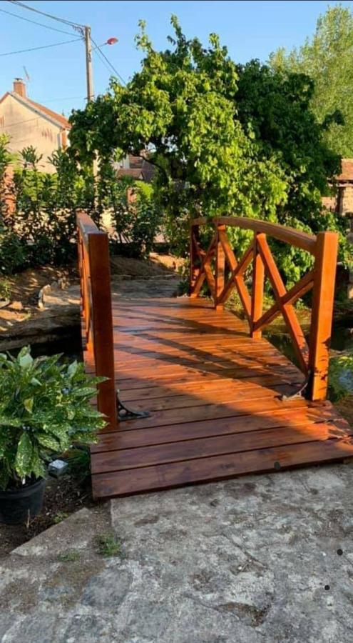 Le Moulin De Cutesson O Dela Du M Bed & Breakfast Villenauxe Dış mekan fotoğraf